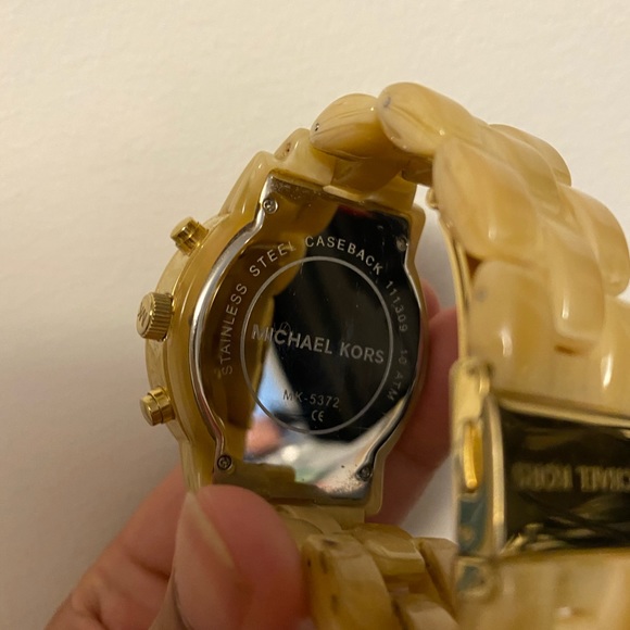 Gold Michael Kors Bracelet watch - Picture 3 of 5